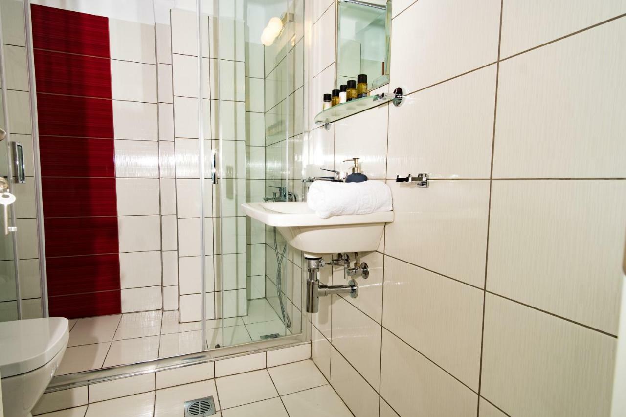 Olympia Zervea Studios With Pool - Apartment Kardhamili Luaran gambar