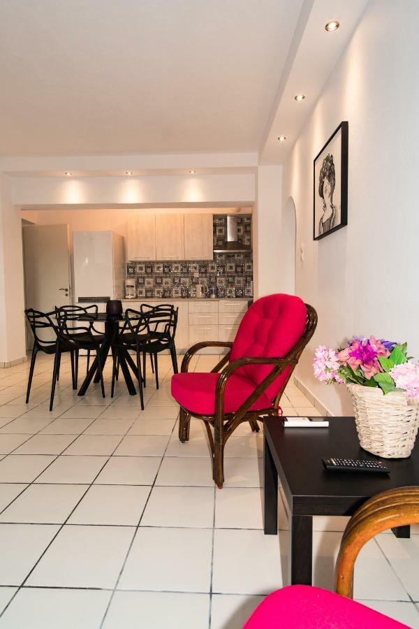 Olympia Zervea Studios With Pool - Apartment Kardhamili Luaran gambar